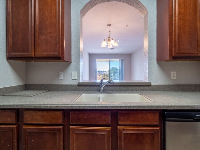 Building Photo - 3344 Robert Trent Jones Dr
