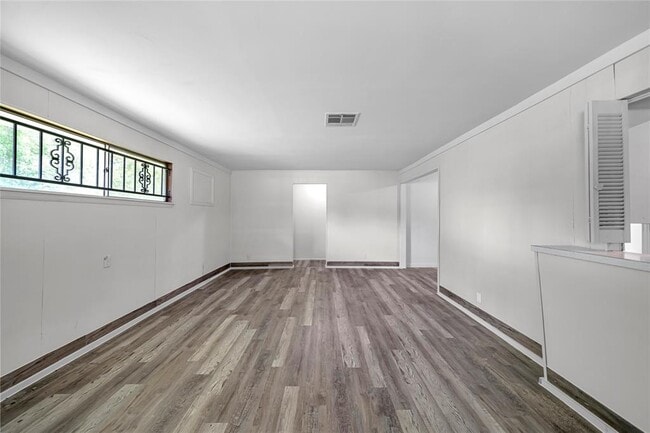 Building Photo - 3207 Florida St