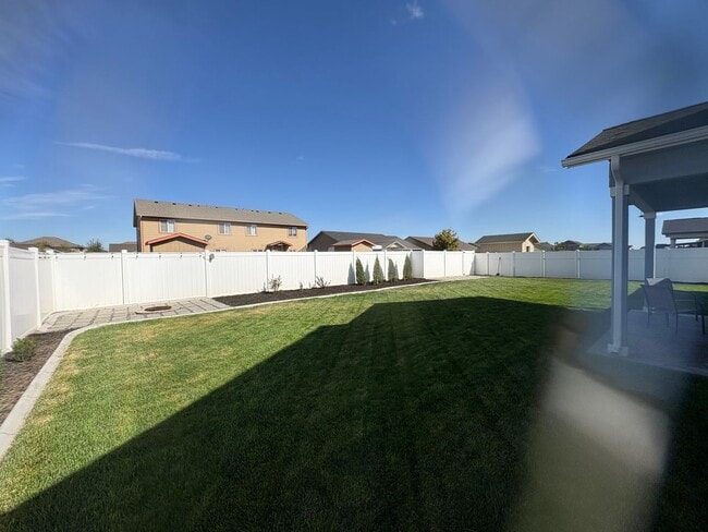 Building Photo - Home for Rent in Quincy