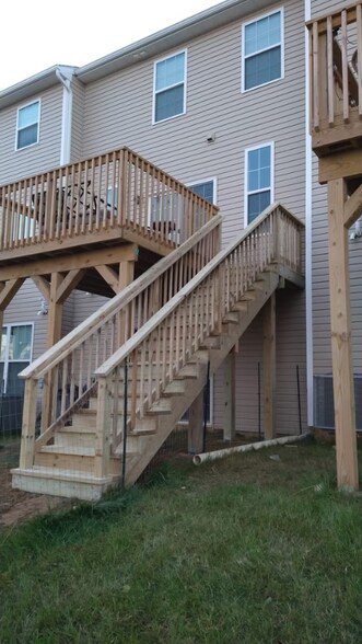 Building Photo - 1391 Black Forest Dr