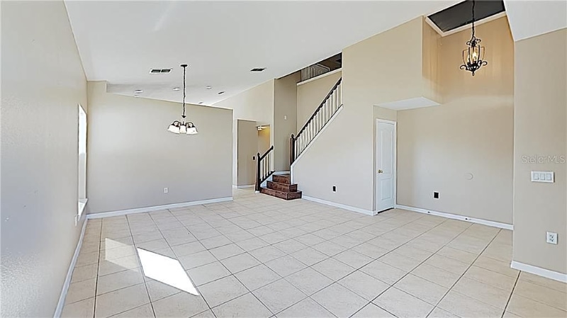 Building Photo - 1092 Hacienda Cir