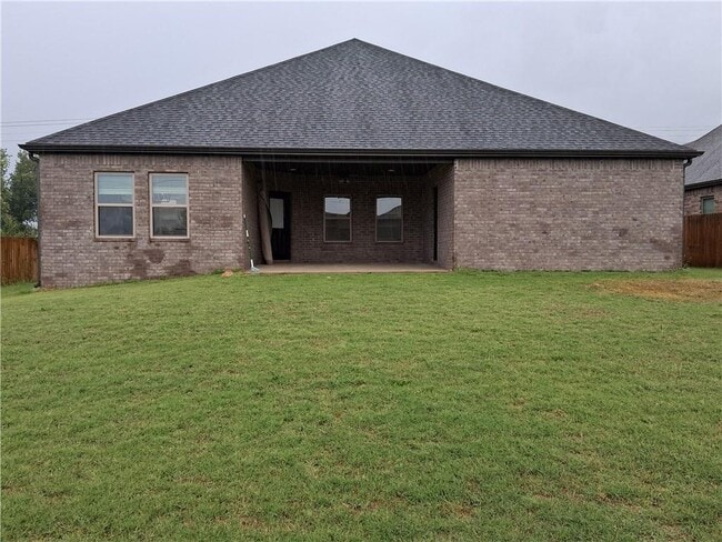 Building Photo - 1971 Edgewood Rd