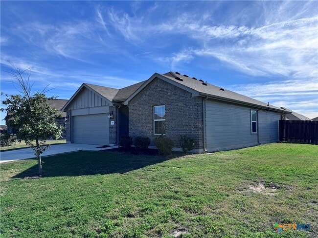 Building Photo - 300 Colthorpe Ln