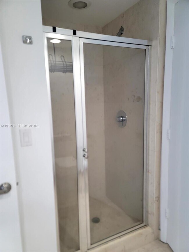 Building Photo - 475 Brickell Ave