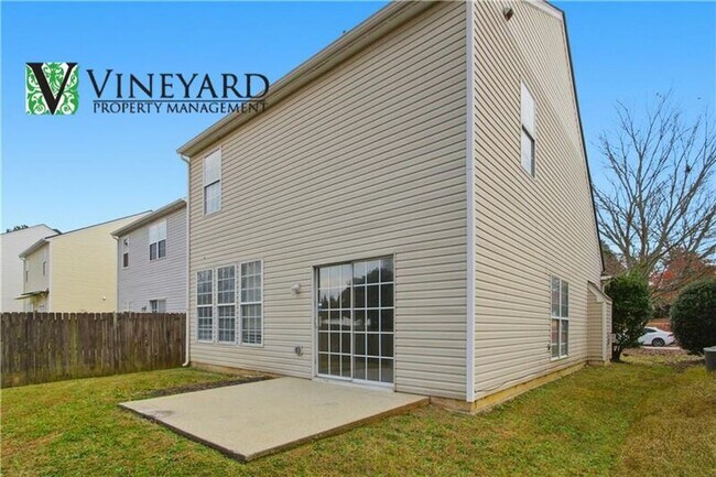 Building Photo - 1609 Heyford Cir NW