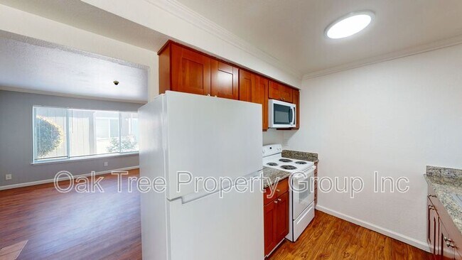 Building Photo - 625 F St