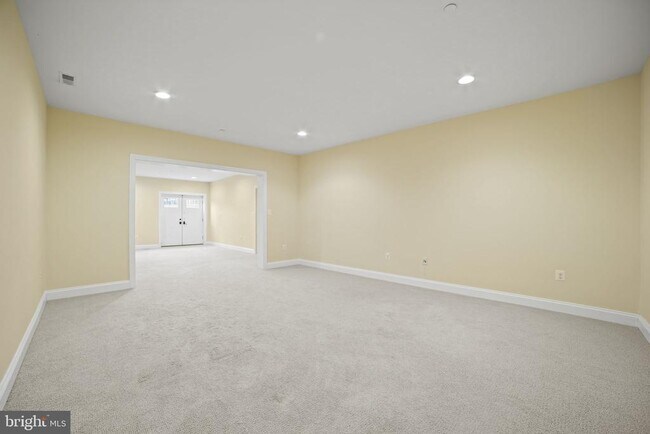 Building Photo - 5709 Wilson Ln