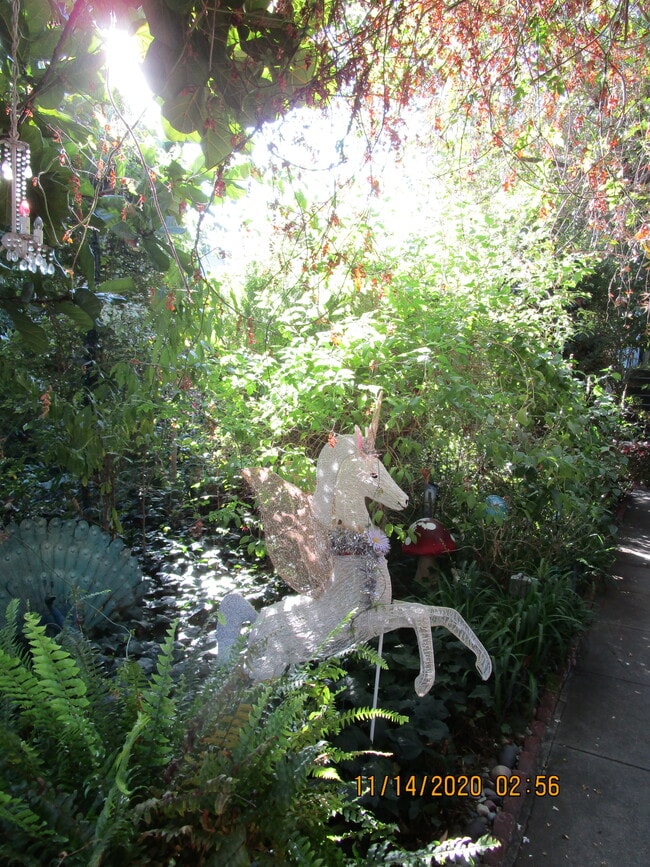 Building Photo - 2024 Argyle Ave