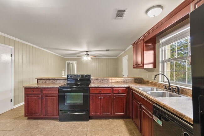 Building Photo - Spacious 3 Bedroom 3 Bath Available Fall 2025! Tour and Secure your Home today!