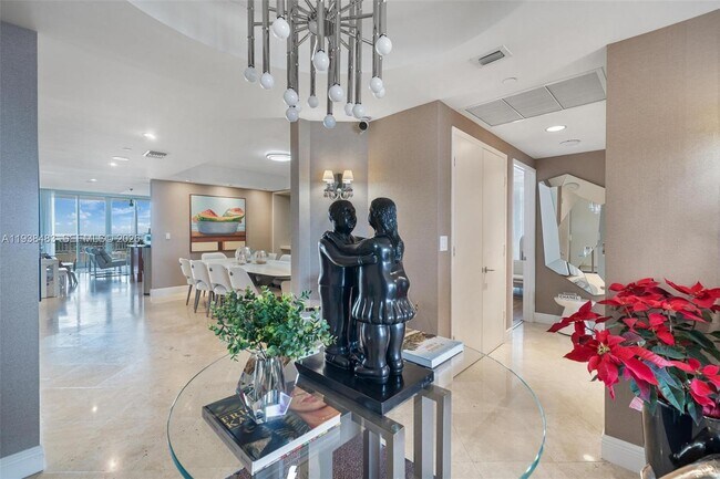 Building Photo - 799 Crandon Blvd