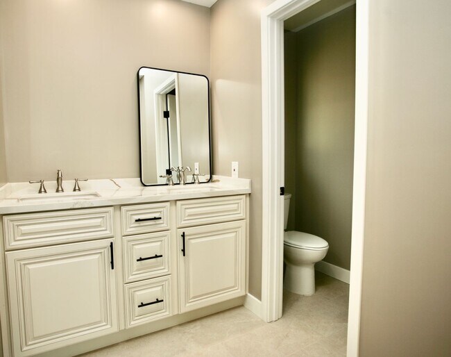 Building Photo - Valle Caballo Ln