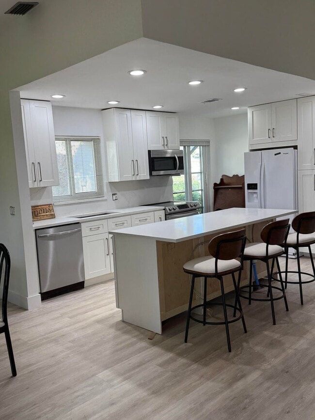 Building Photo - 16843 Boca Delray Dr