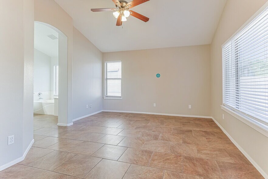 Building Photo - 4090 E Rustler Way