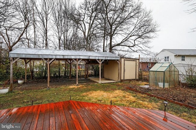 Building Photo - 5219 Montgomery St