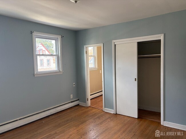 Building Photo - 311 Barclay St