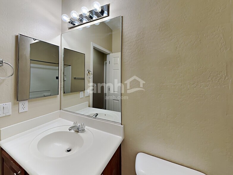 Building Photo - 17646 W Bridger St