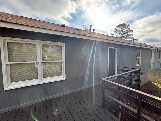 Building Photo - Charming 3BR Home in Columbus – Pet Friendly & Move-In Ready!