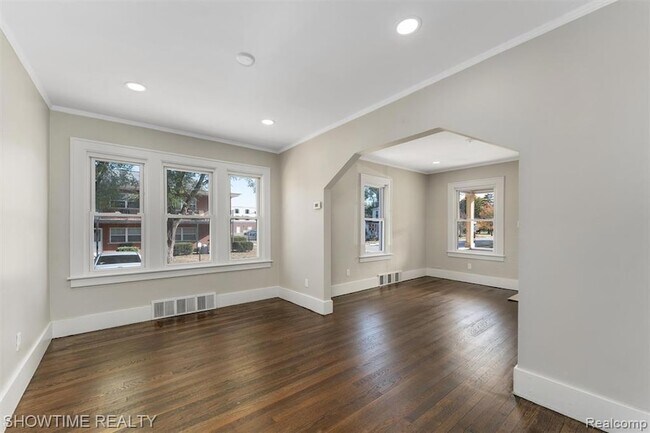 Building Photo - 292 W Marshall St