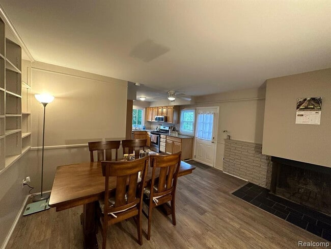 Building Photo - 22734 Chestnut Tree