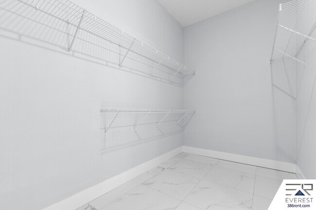 Building Photo - 45 Bruning Ln