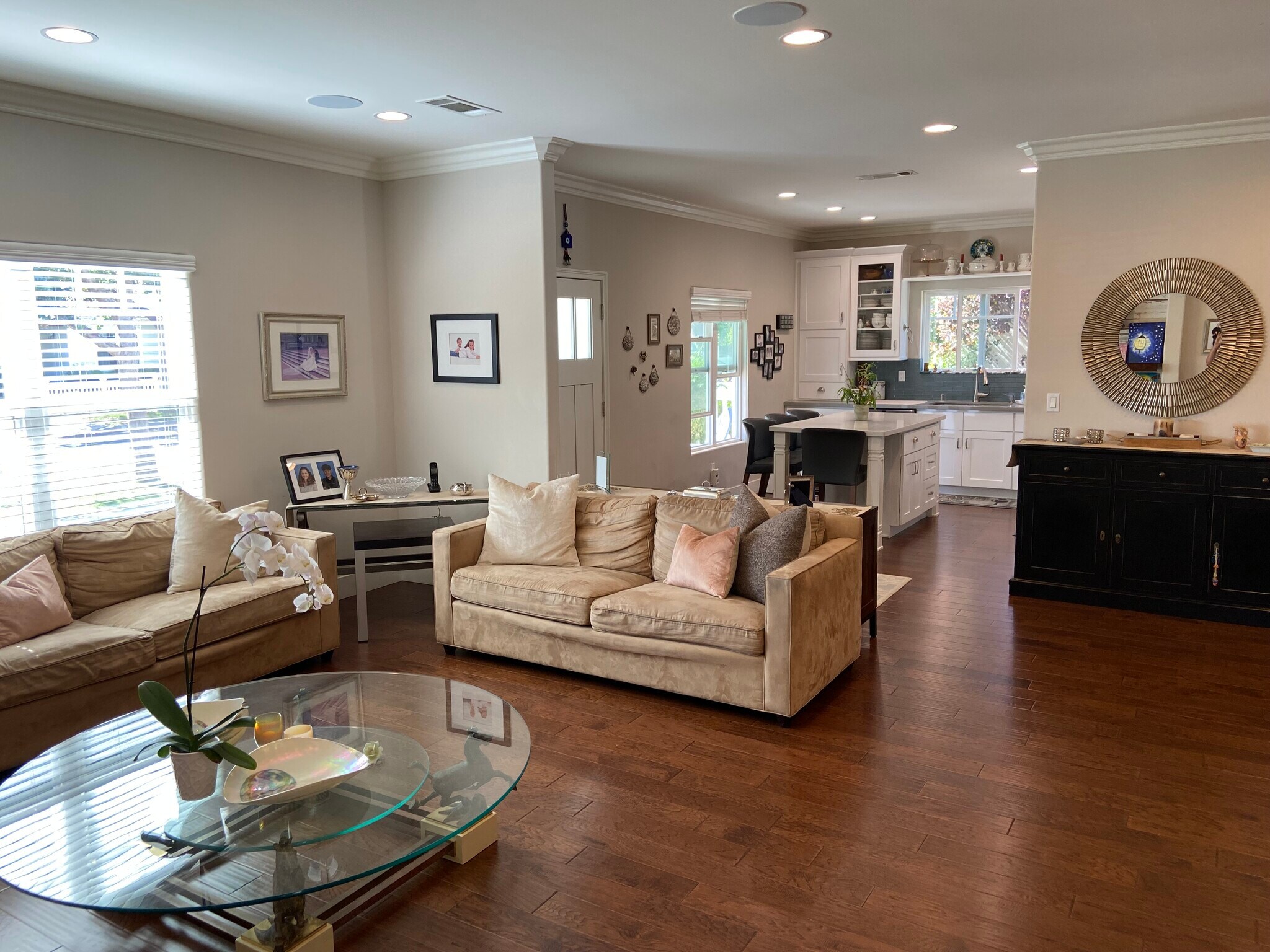 Building Photo - 4470 Stansbury Ave