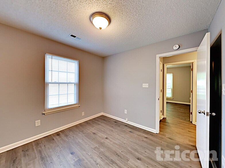 Building Photo - 10334 Creswell Ct
