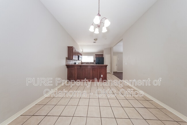 Building Photo - 7921 Azurewood Dr