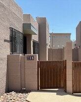 Building Photo - 706 E Linden St