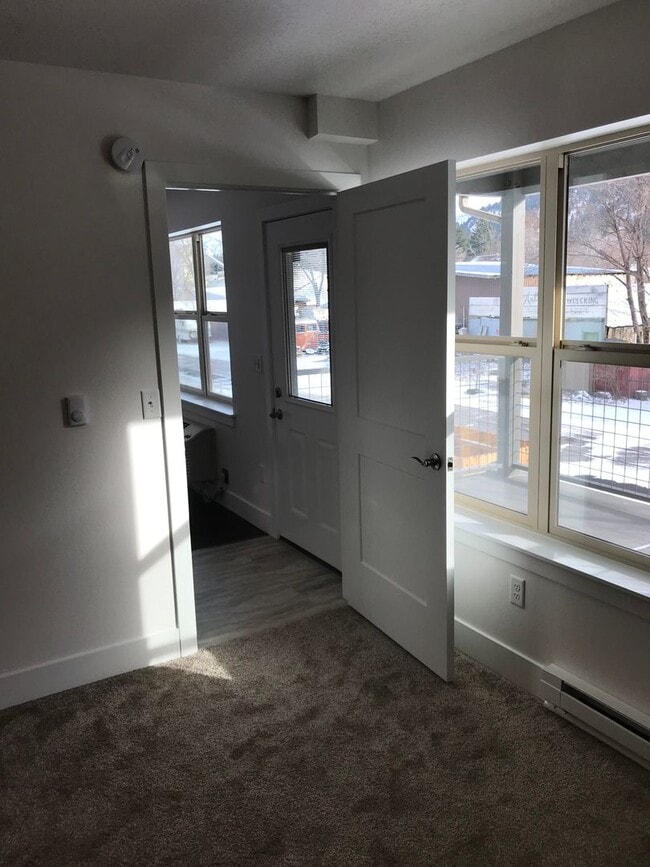 Building Photo - $1295.00/ Brand new 1 bedroom 1 bath condo