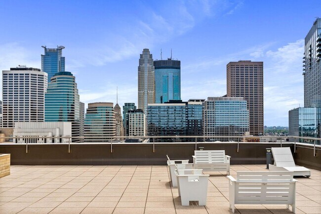 Building Photo - 19 S 1st St