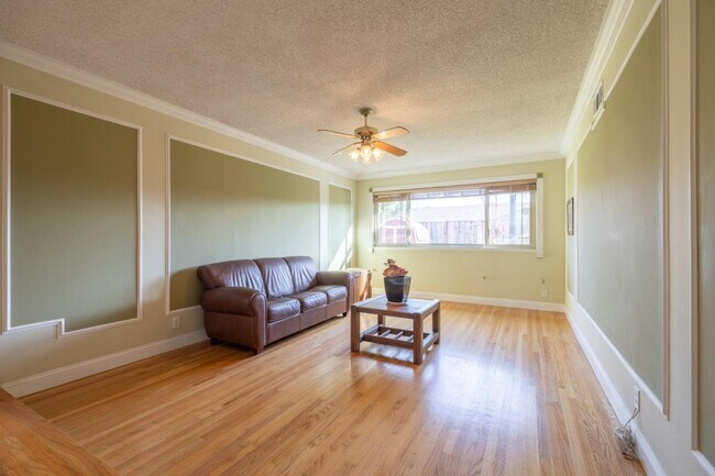 Building Photo - 3276 Andora Dr