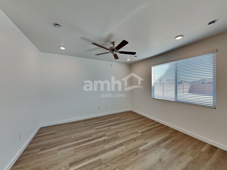 Building Photo - 13144 N Serenity Vly Dr