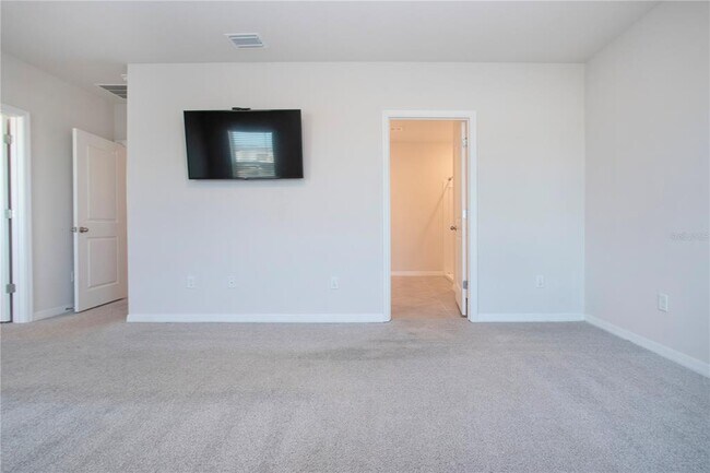 Building Photo - 3513 Hilltop Cir