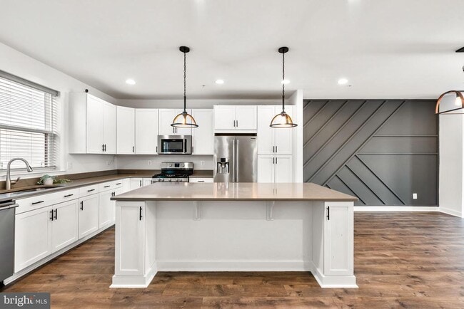 Building Photo - 921 Grundy St