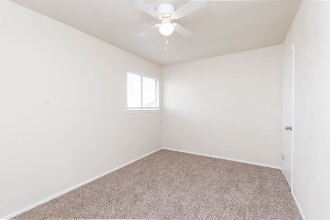 Building Photo - 3212 Trenton Dr