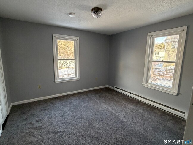 Building Photo - 3 Greenwood St