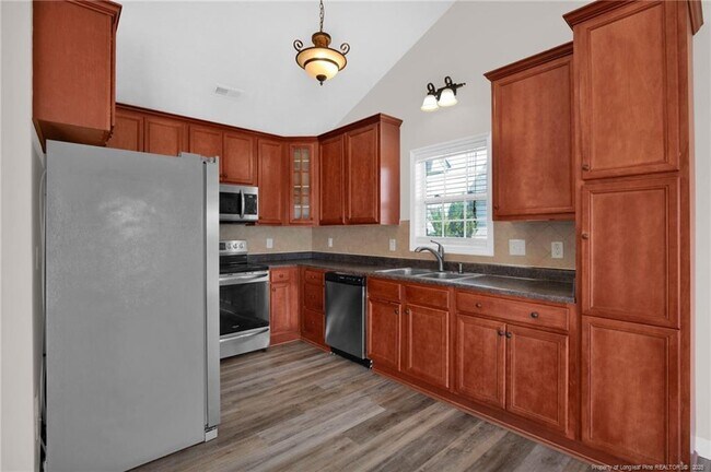 Building Photo - 1717 Kershaw Loop