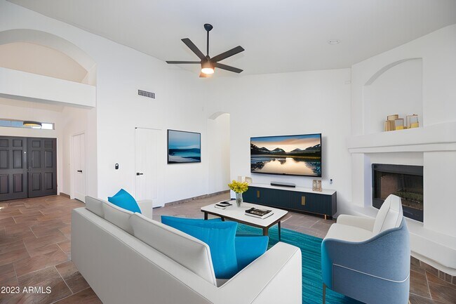 Building Photo - 11532 W Clover Way