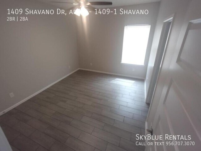Building Photo - 1409 Shavano Dr