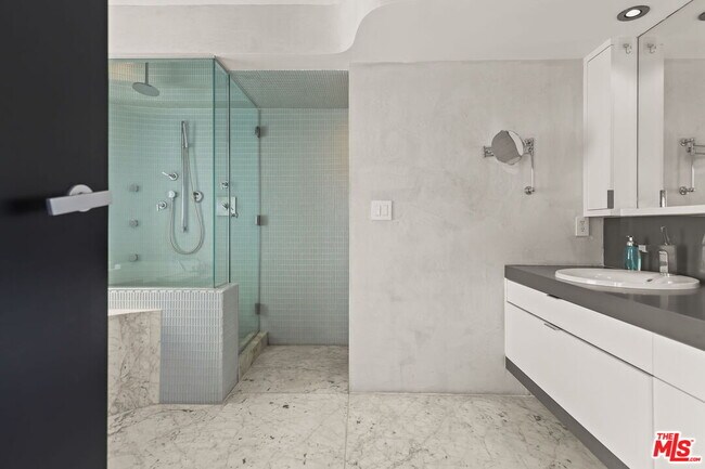 Building Photo - 1719 Appian Wy