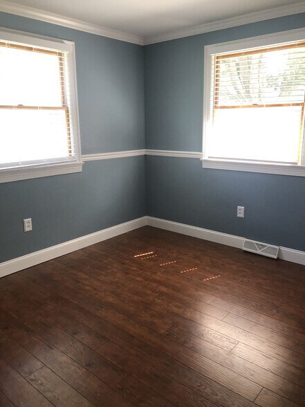 Building Photo - 206 Swarthmore Rd