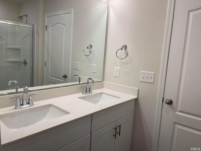 Building Photo - 101 Joneshaven Dr