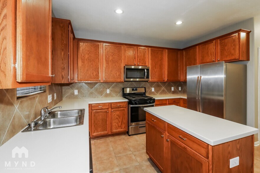 Building Photo - 11107 Wortham Gate Dr