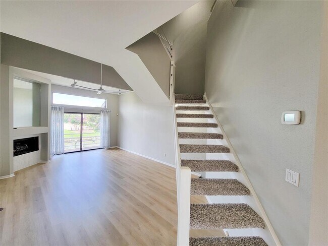 Building Photo - 18309 Sandy Cove Dr