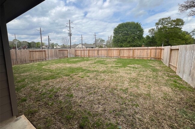 Building Photo - 12814 Sunny Pass