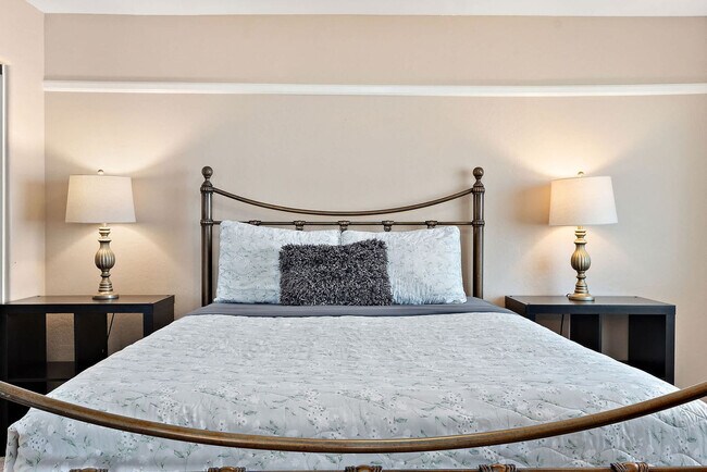 Building Photo - 4123 S Adelle