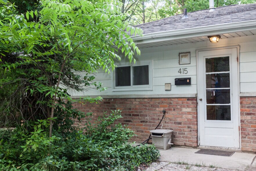 Primary Photo - 415 S Revena Blvd