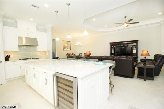 Building Photo - 9456 Montelanico Loop