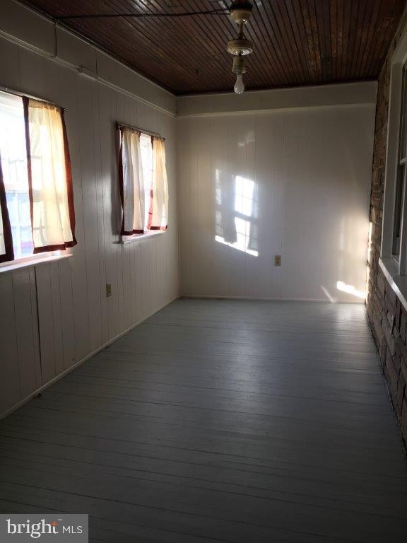 Building Photo - 3089 Winchester Ave