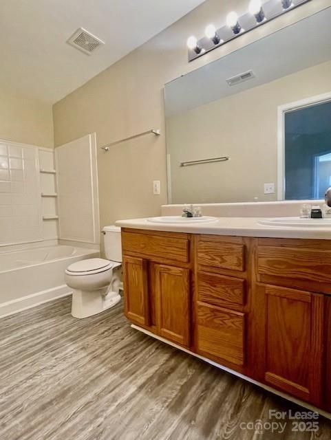 Building Photo - 1609 Crandon Dr